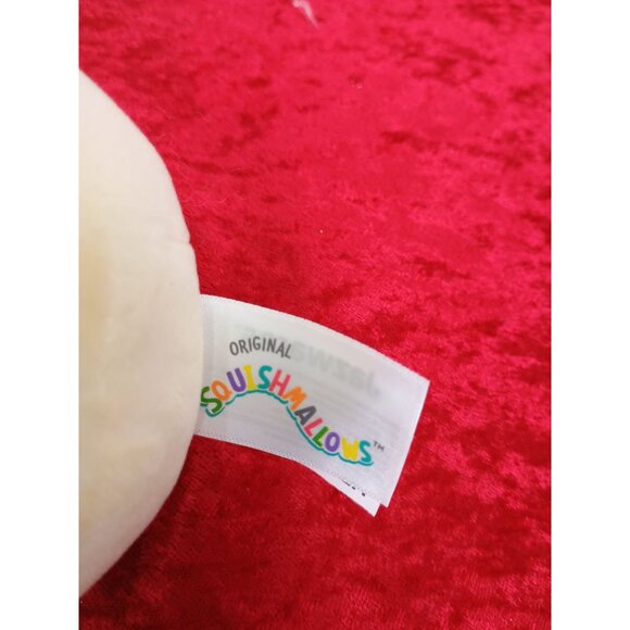 Meghan Squishmallow 3.5" Keychain Clip Yellow Bat - Picture 6 of 6